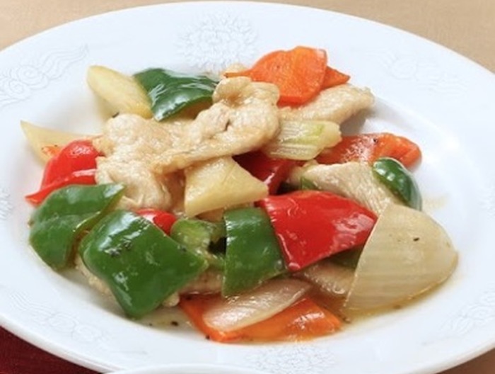 鶏と彩り野菜の黒酢炒め