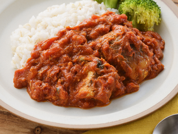 フライパンで時短簡単 トマトとさば缶のカレー