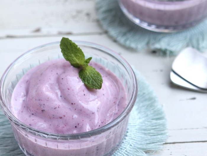 フローズンベリーヨーグルト