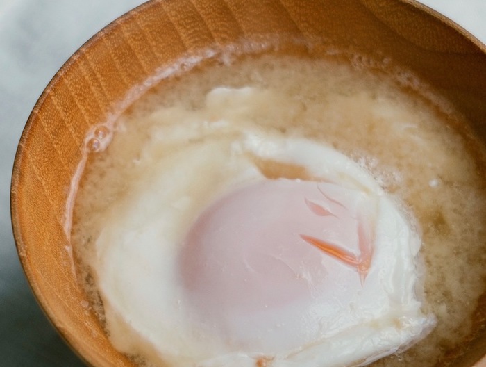 落とし卵のみそ汁