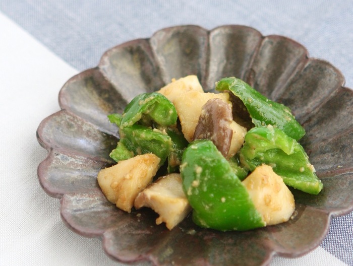 ピーマンとエリンギのごまみそ炒め