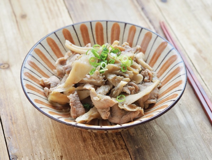 豚こま肉とまいたけの甘辛煮