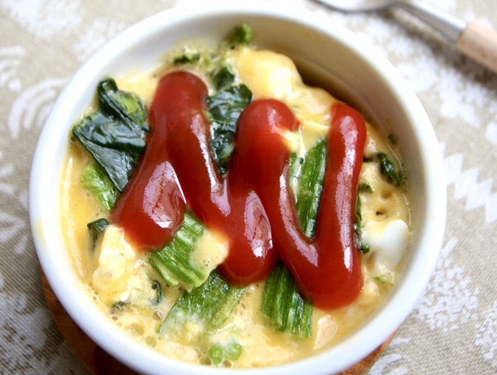 電子レンジでココットオムレツ