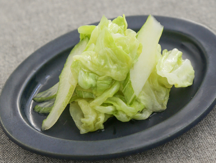 キャベツとセロリのサラダ