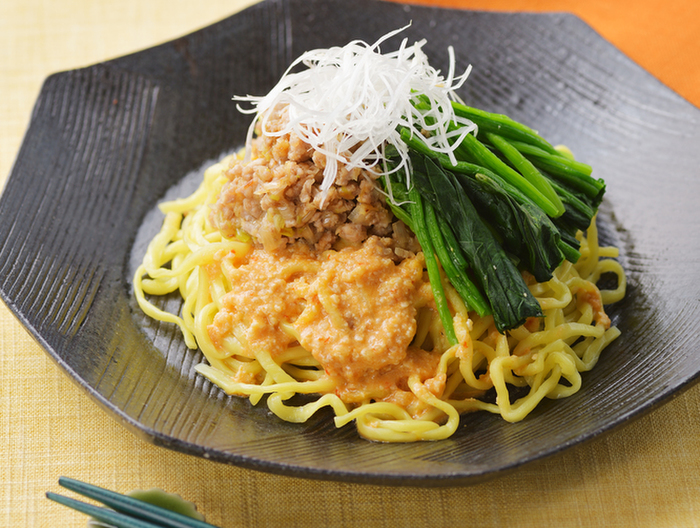 ほうれん草たっぷり 汁なしピーナッツ担々麺