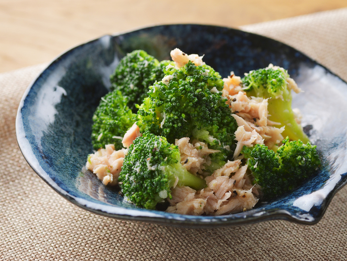 ブロッコリーとツナの中華風塩だれ