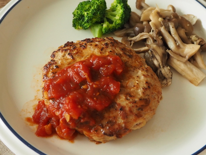 トマトソースのハンバーグ
