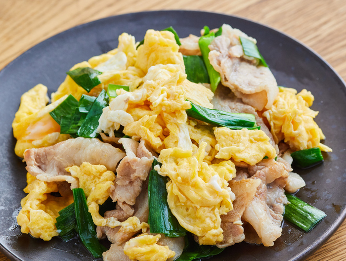 豚バラにら玉炒め