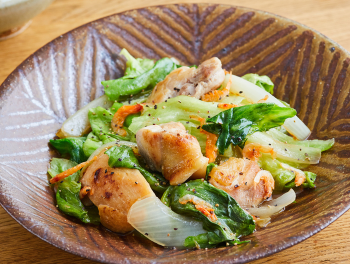 鶏肉とレタスの酢こしょう炒め