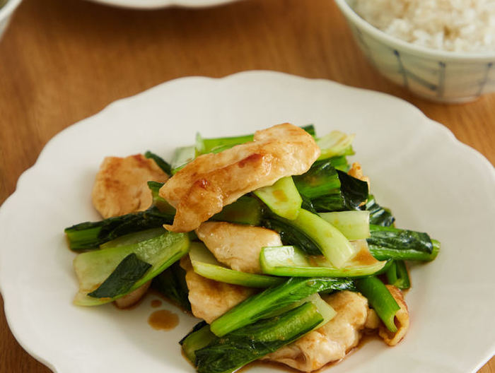 鶏むね肉と小松菜のオイスターソース炒め