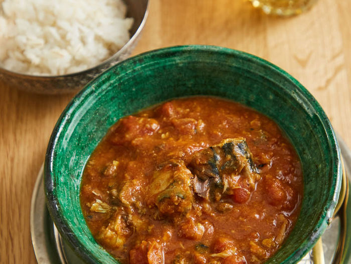 さば缶とトマトのレンチンカレー