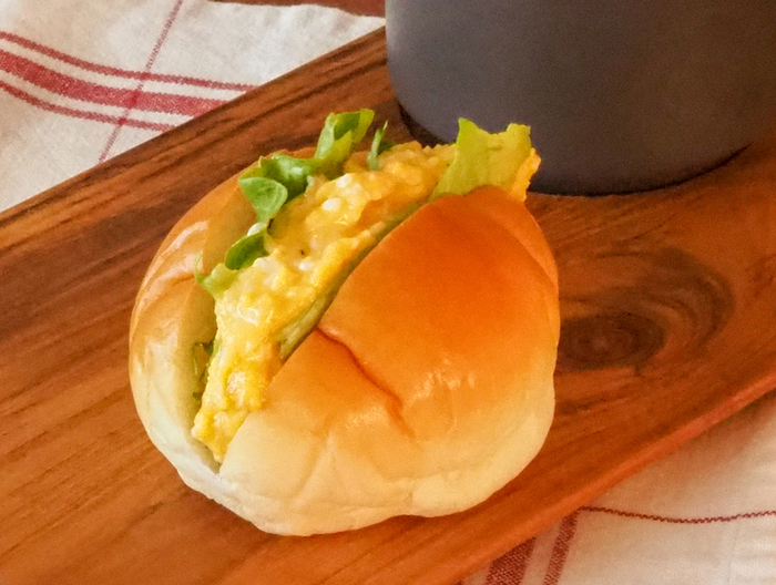 とろとろ スクランブルエッグロールサンド