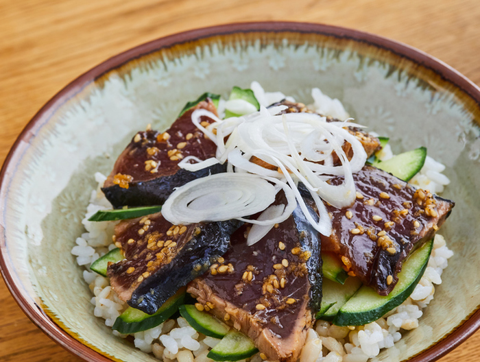 中華風漬けかつお丼