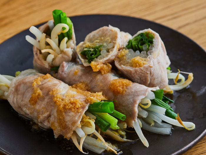 電子レンジで簡単 もやしと小ねぎの豚肉巻き