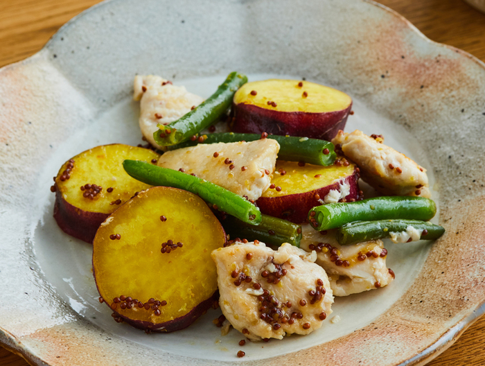 さつまいもと鶏むね肉のハニーマスタード炒め
