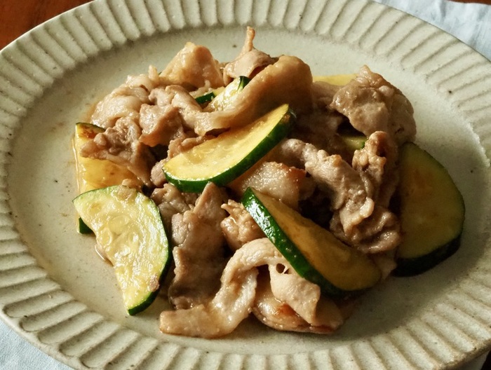 豚肉とズッキーニのしょうが焼き