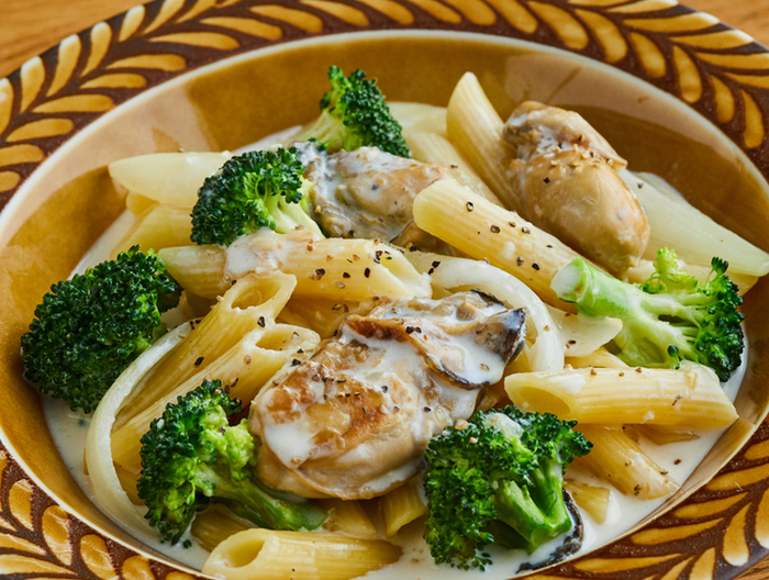 牡蠣とブロッコリーのクリームペンネ