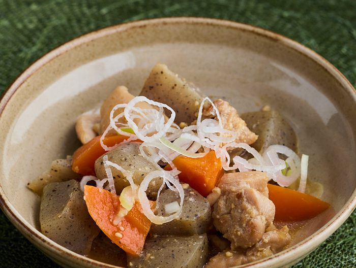 鶏肉とこんにゃくの味噌煮