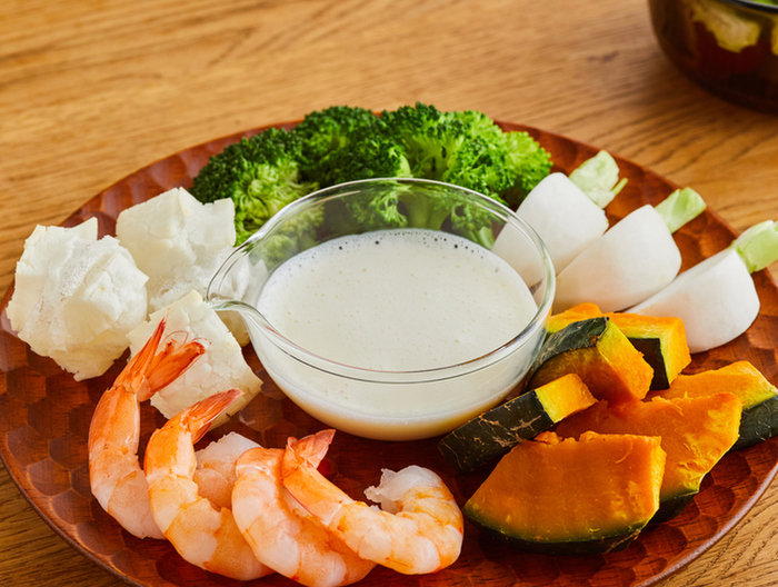 えびと野菜のミルクチーズフォンデュ