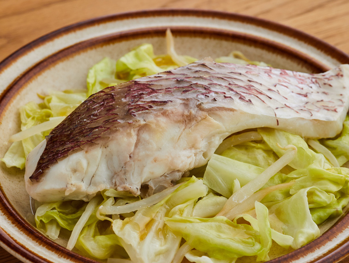 たいとキャベツの中華風酒蒸し