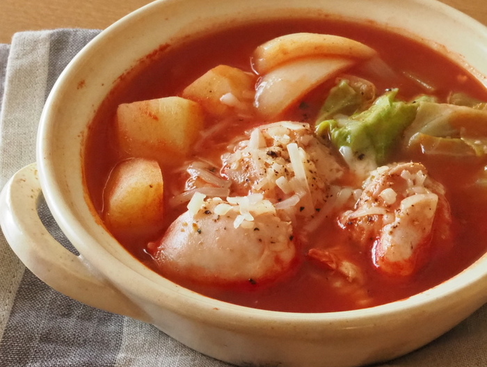 鶏肉と野菜の１人鍋 トマトチーズ仕立て