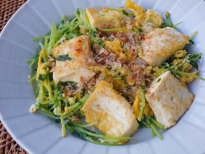 あっさり風味 豆腐と豆苗の塩チャンプルー