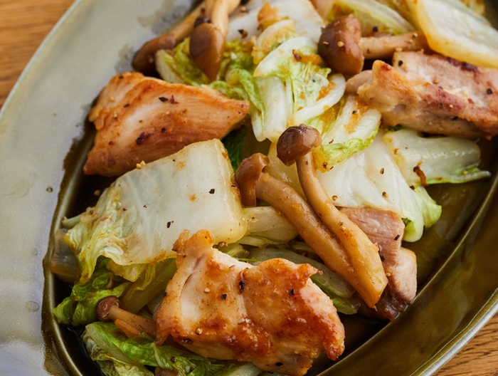 塩分控えめ 鶏肉と白菜のガリバタ炒め