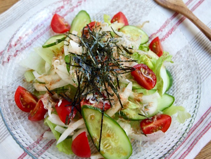 レタスとしらすのサラダ