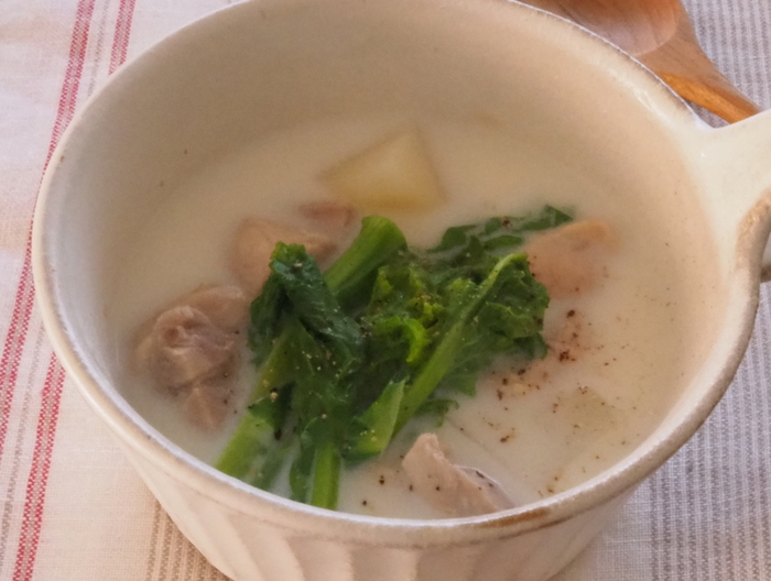 鶏肉と菜の花のミルクスープ