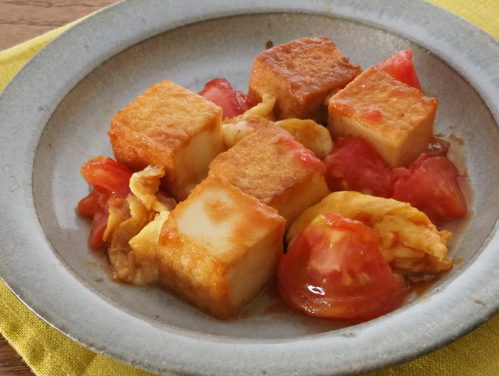 厚揚げとトマトのオイスター卵炒め