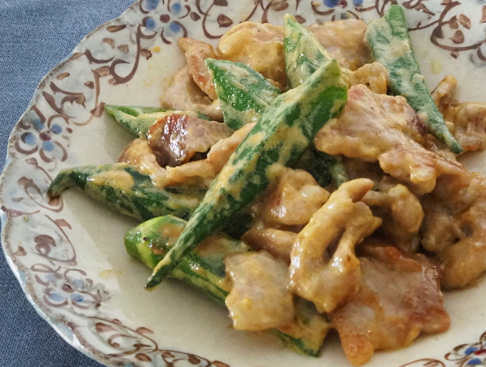 豚肉とオクラのカレーマヨ炒め