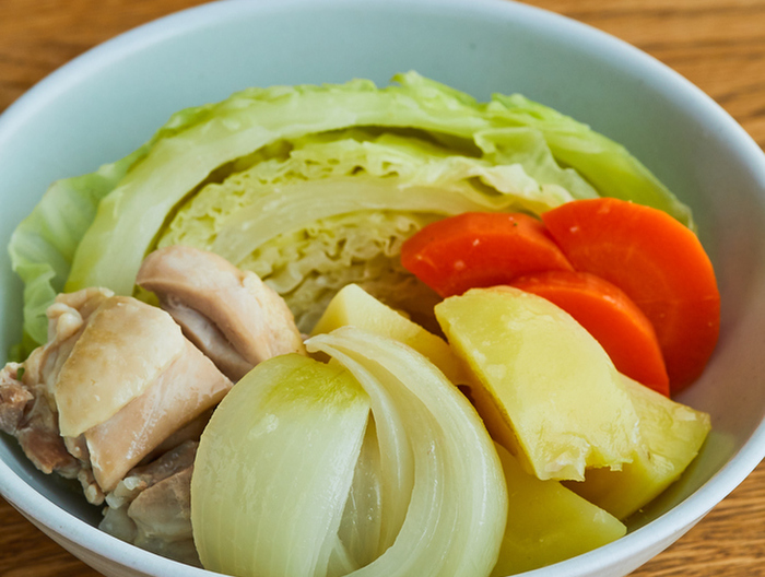 たっぷり野菜と鶏肉の塩ポトフ