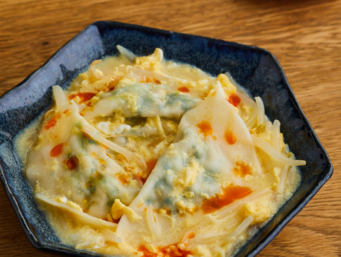 大豆水餃子の酸辣湯風スープ