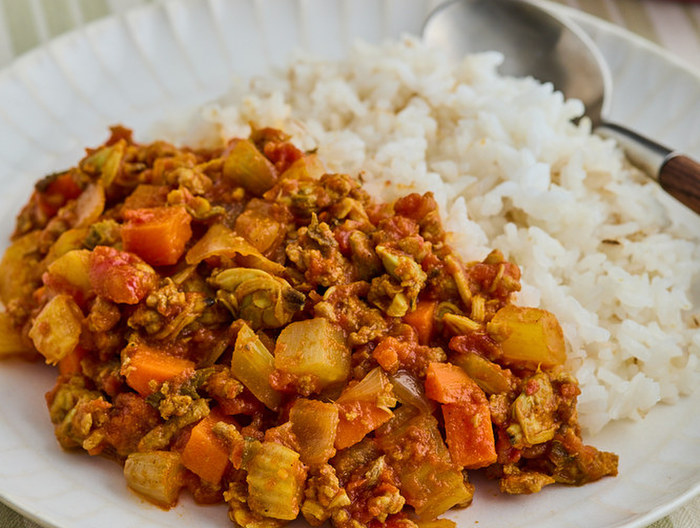 あさりとひき肉のトマトキーマカレー