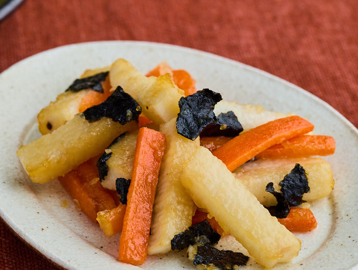 長いもとにんじんのサクサク海苔炒め