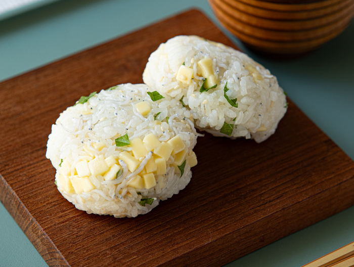 しらすチーズおにぎり