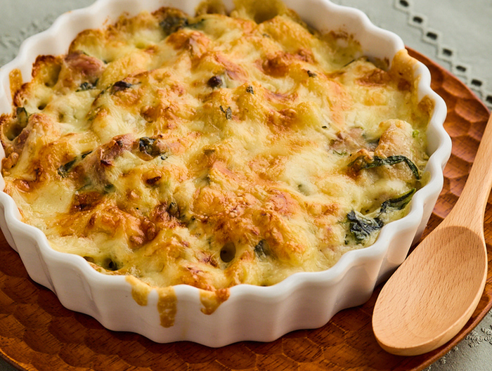 鶏肉とほうれん草のマカロニグラタン