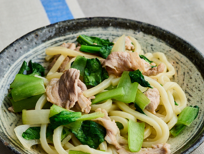 小松菜と豚肉の焼きうどん