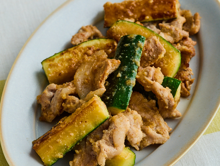豚肉とズッキーニのしょうがみそ炒め