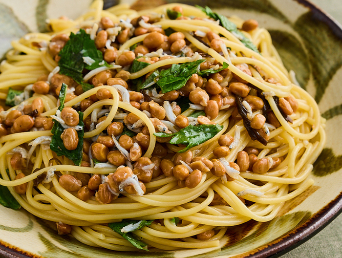 包丁いらず 納豆と青じそのパスタ