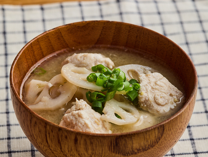鶏団子とれんこんのみそ汁