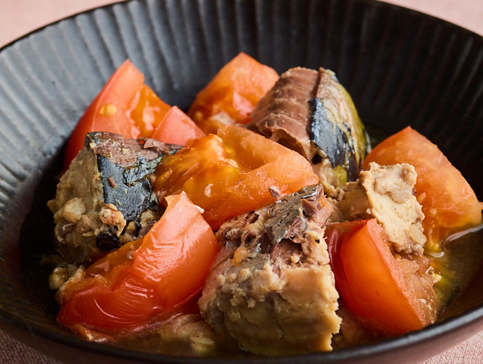 さば缶とトマトのレンジ煮