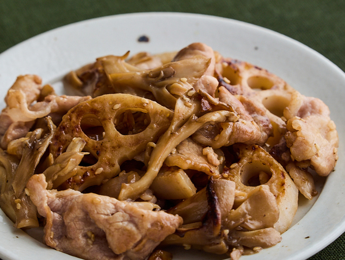 豚肉とまいたけの甘辛炒め