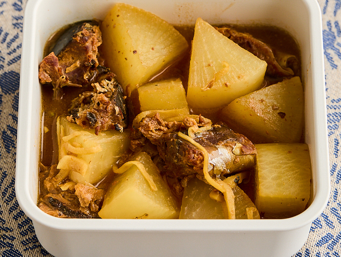 作り置きに さば缶と大根のみそ煮