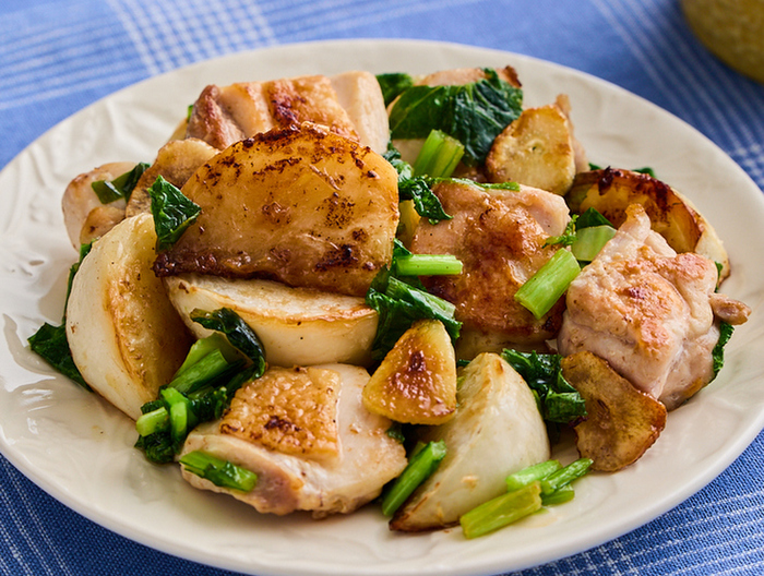 かぶと鶏肉の塩にんにく炒め