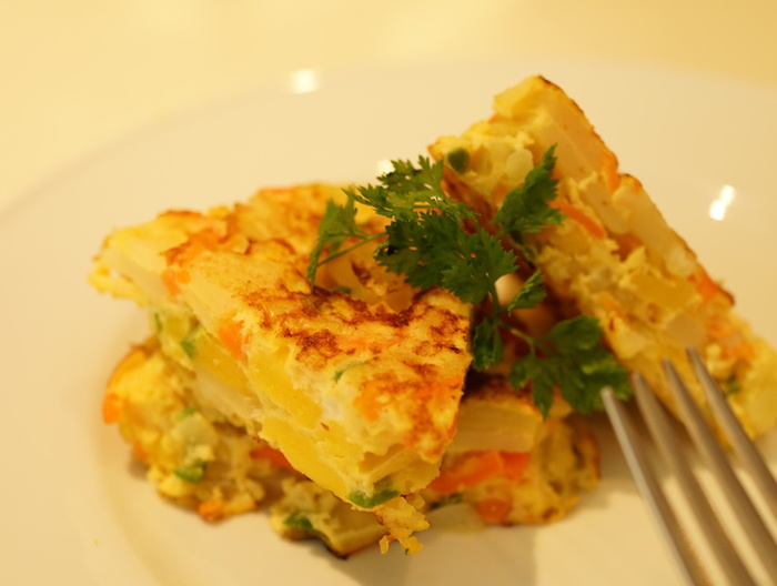 レンジで低カロ 野菜入りスペインオムレツ