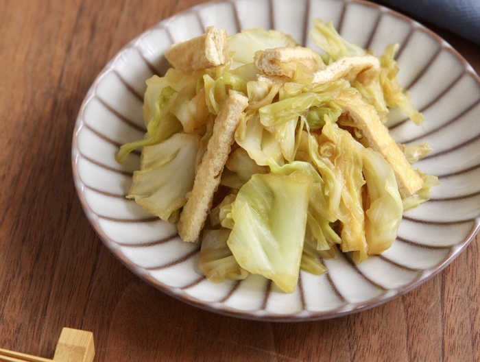 キャベツと油揚げの煮物