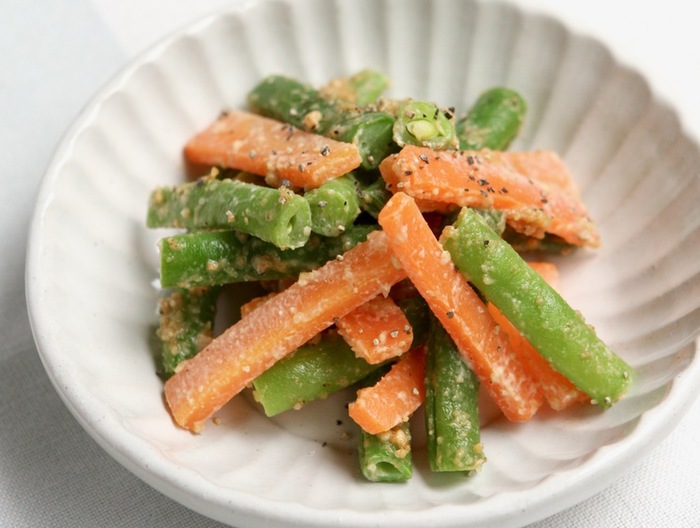 コクうま いんげんと人参のゴマ味噌サラダ