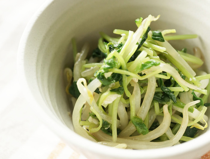 超簡単 豆苗ともやしの塩麹炒め
