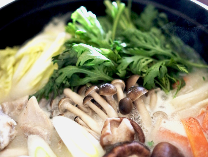 塩麹と酒粕でつくる酒粕鍋